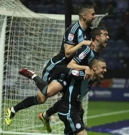 Leicester's Championship title win breaks Manchester City's record.